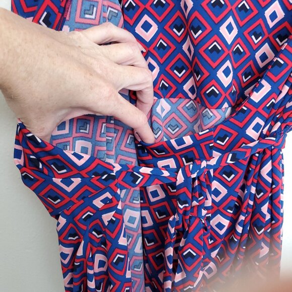 Motherhood Maternity geometric print maternity wrap dress - Picture 7 of 11